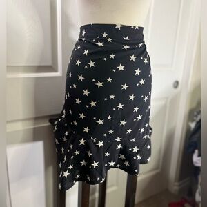 EUC Nasty Gal Star Patterned Black & White Ruffle Skirt (Size 18)